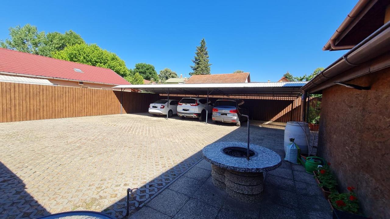 ADA Apartmanház Hajdúszoboszló Esterno foto