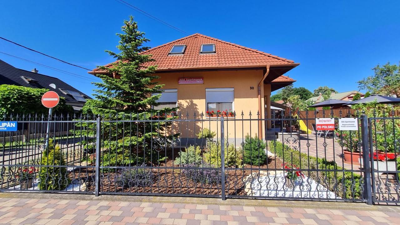 ADA Apartmanház Hajdúszoboszló Esterno foto