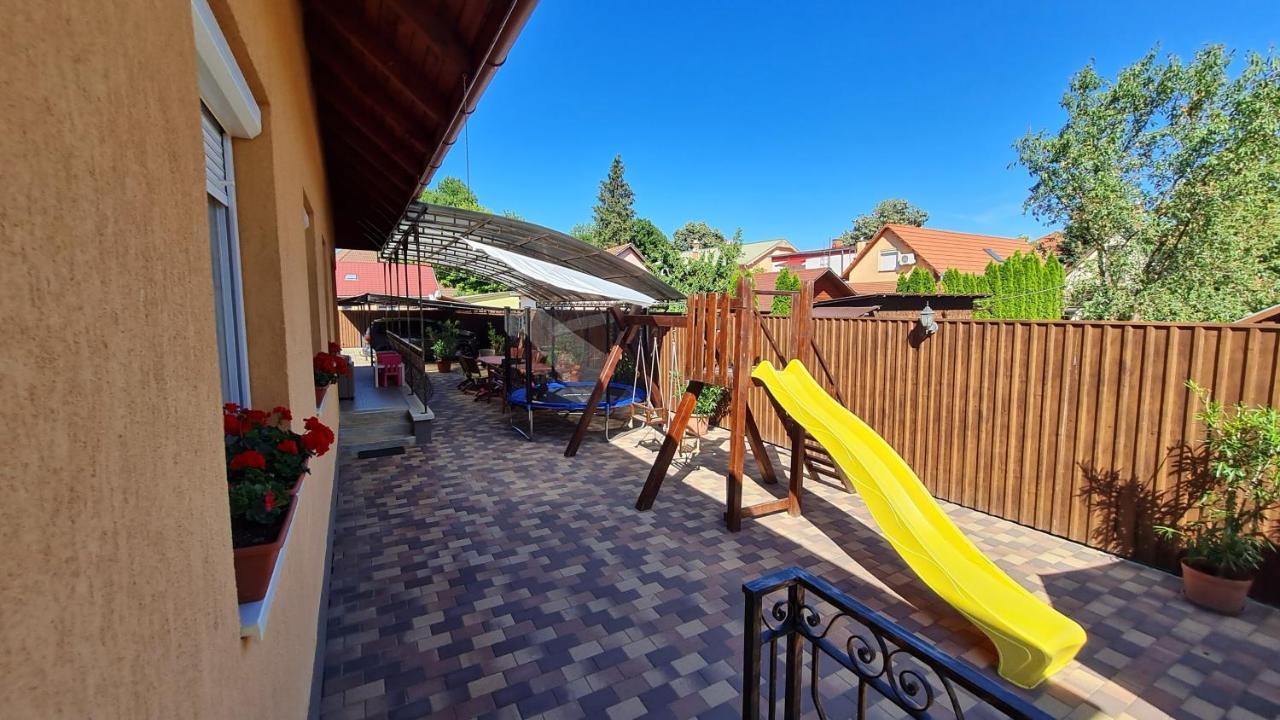ADA Apartmanház Hajdúszoboszló Esterno foto