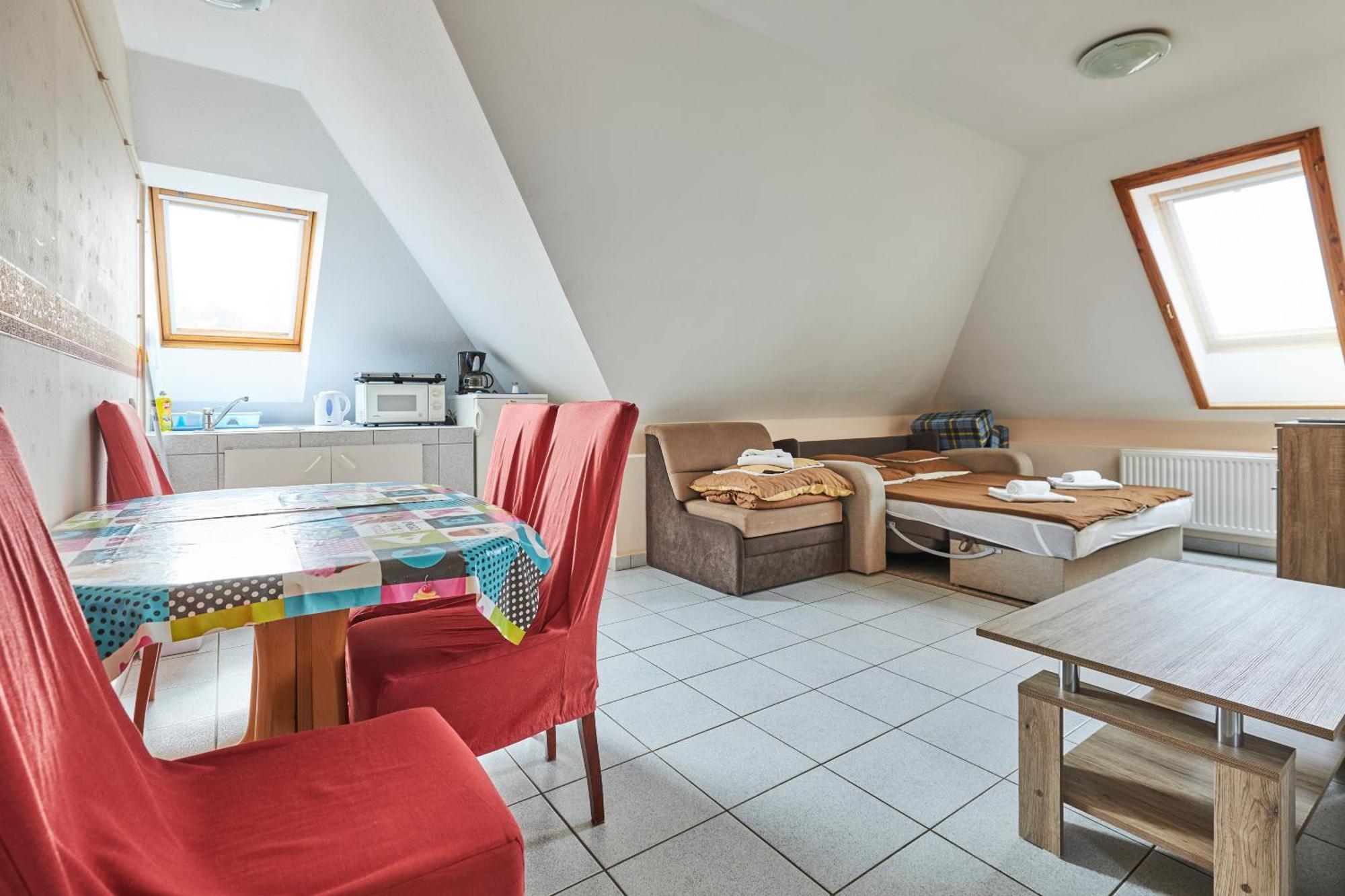ADA Apartmanház Hajdúszoboszló Esterno foto