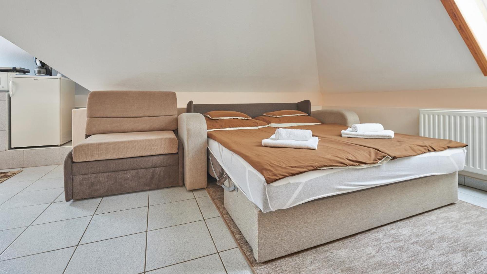 ADA Apartmanház Hajdúszoboszló Esterno foto