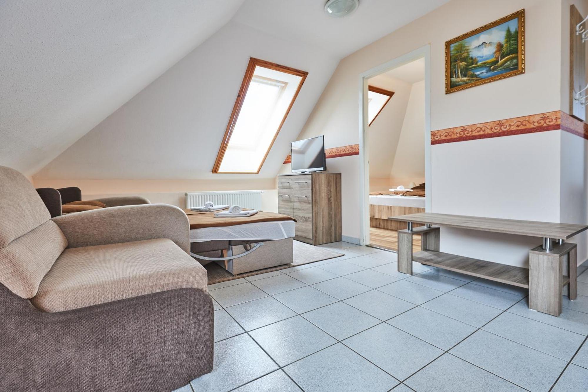 ADA Apartmanház Hajdúszoboszló Esterno foto