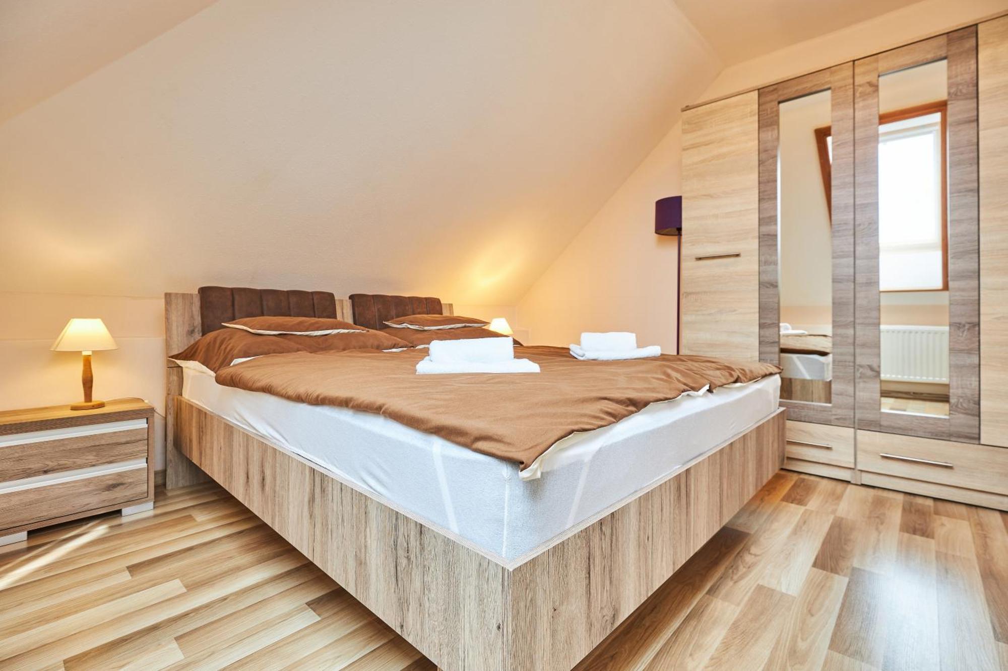 ADA Apartmanház Hajdúszoboszló Esterno foto