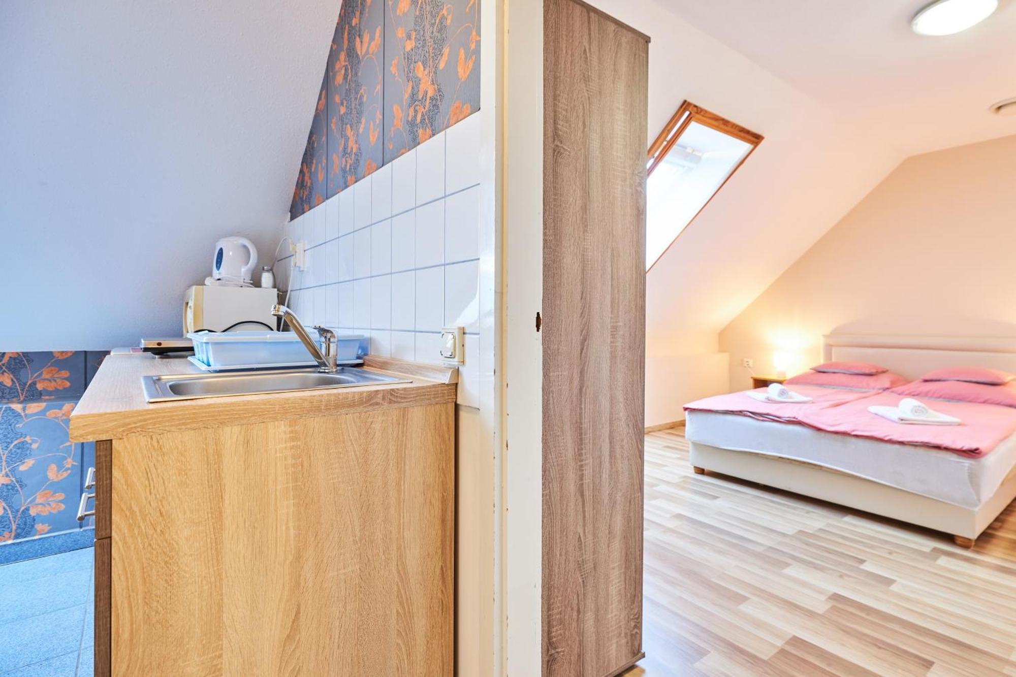 ADA Apartmanház Hajdúszoboszló Esterno foto