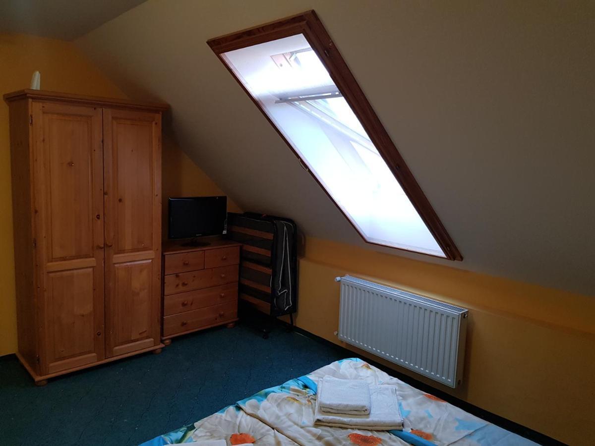 ADA Apartmanház Hajdúszoboszló Esterno foto